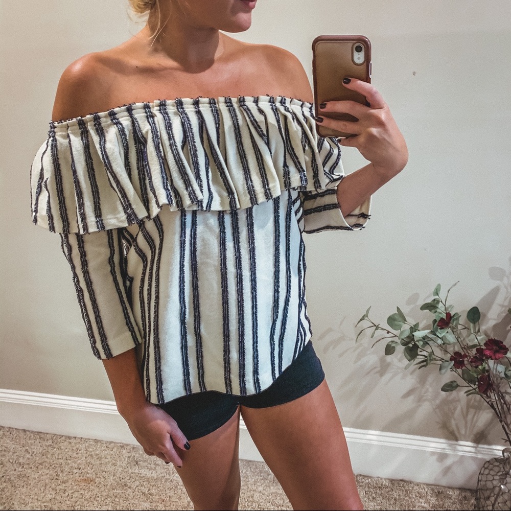 Banana Republic Long Sleeve Off Shoulder Top